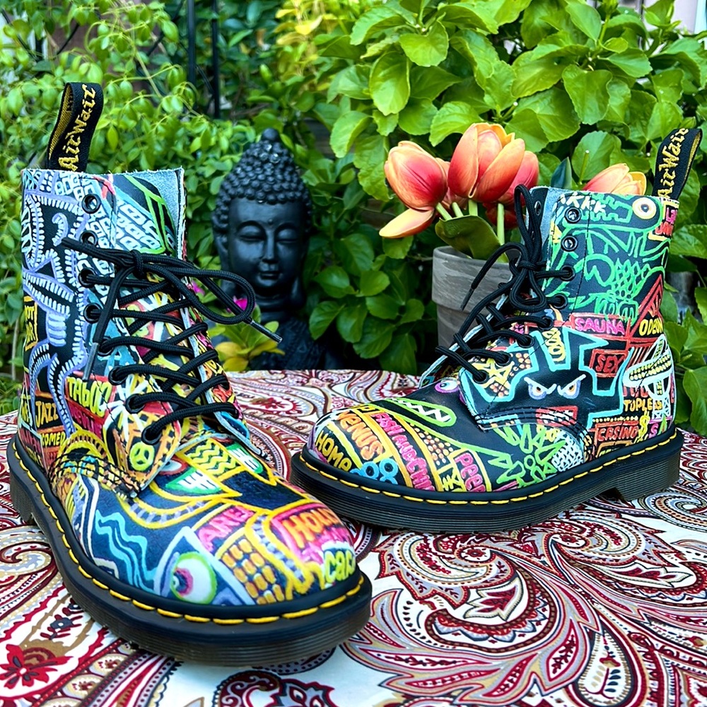 Dr. Martens x Mark Wigan KABOOM GRAFFITI Pascal Boots - Picture 7 of 17